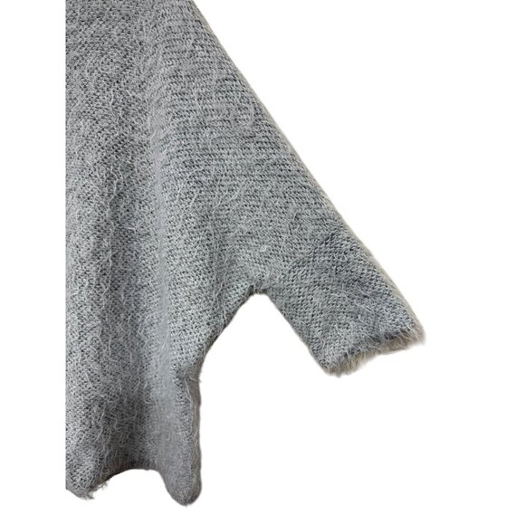 Stradivarius Cropped Dolman Sleeve Mock Neck Gray “Hairy” Sweater Size Medium - Picture 2 of 9